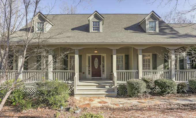Big Canoe House | Windmill Cottage Rental Home in Big Canoe