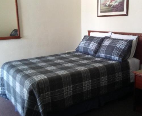 Windsor Hotel | Windsor Crossroads Motel