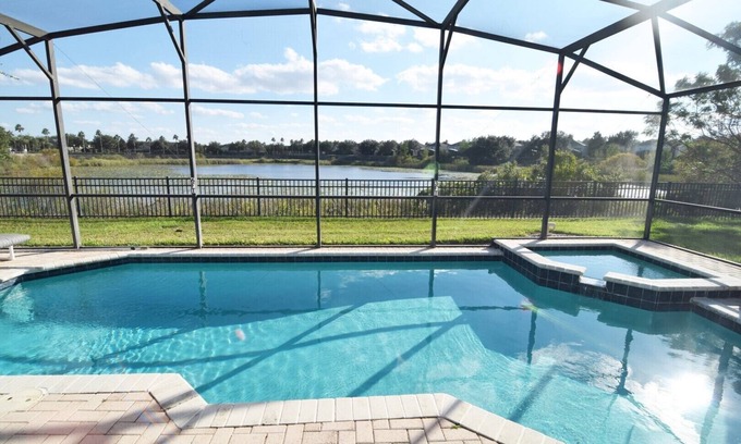 Windsor Hills House | Windsor Hills Updated 5 Bed Home With South-Facing Pool, Lake View, Games Room!