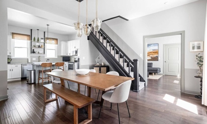 Windsor Park House | Windsor Manor, Spacious Retreat, Near Downtown!