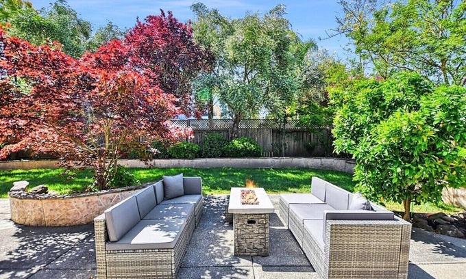 Windsor House | Windsor Wine Country Vacation Home