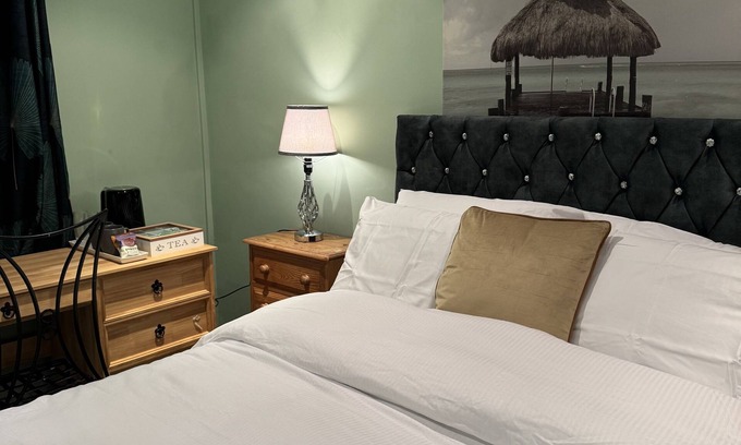Runnymede Bed & Breakfast | Windsor wine & dine