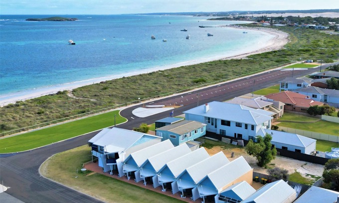 Lancelin Apartment | Windsurfer Beach Chalet - 1