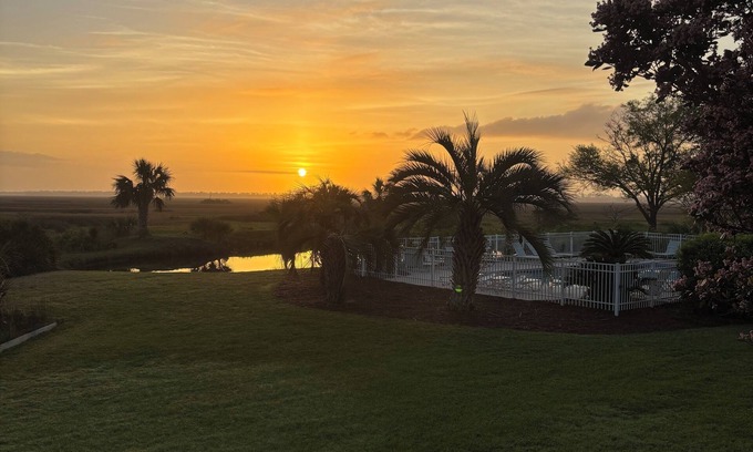 St. Simons Island Condo | Windward by the Marsh, St Simons Island Charm