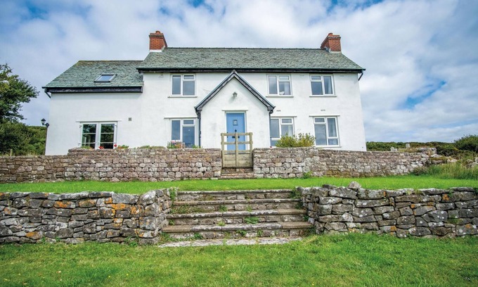 Crynant House | Windy Walls - 3 Bedroom Holiday Home - Rhossili