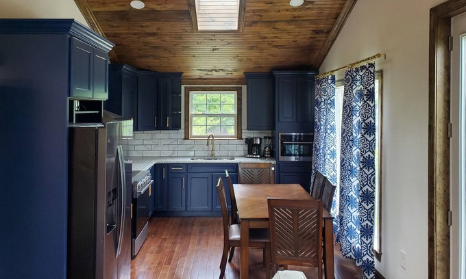 The Plains Apartment | Wine and Horse Country Rental