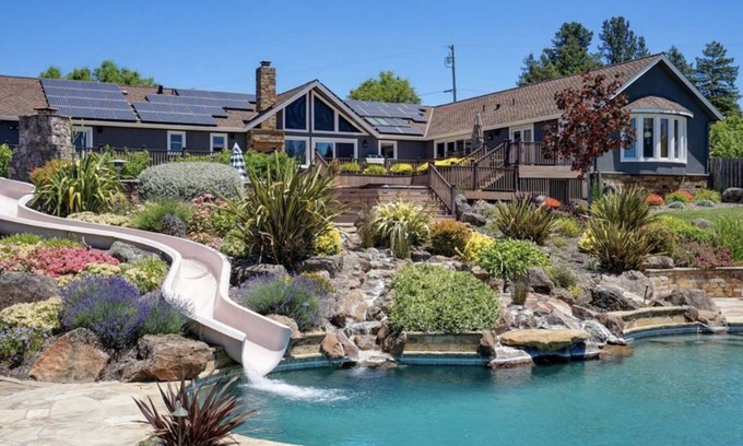 Petaluma House | Wine Country Estate - Luxury Private Pool with Water Slide & Hot Tub
