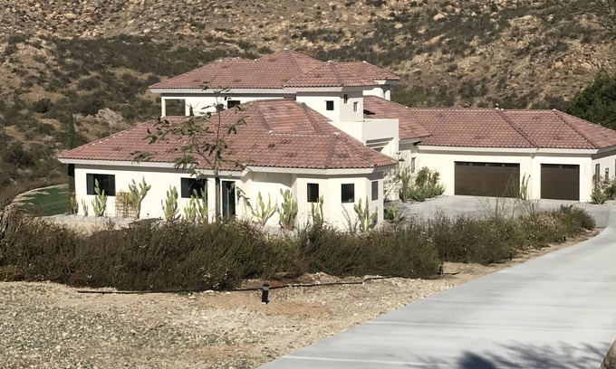 Temecula House | Wine Country Pinot Hills Estate On 8 acres