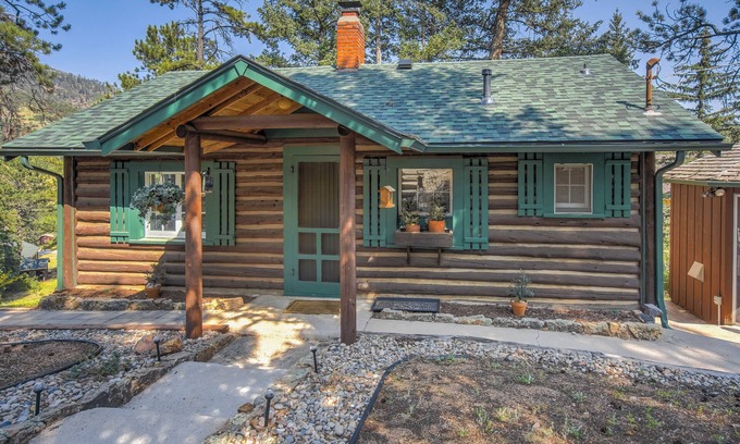 Cascade-Chipita Park House | Wine Gazebo