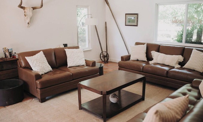 Shenandoah Valley House | Wine Lovers Retreat Amidst Shenandoah Valley with Pool