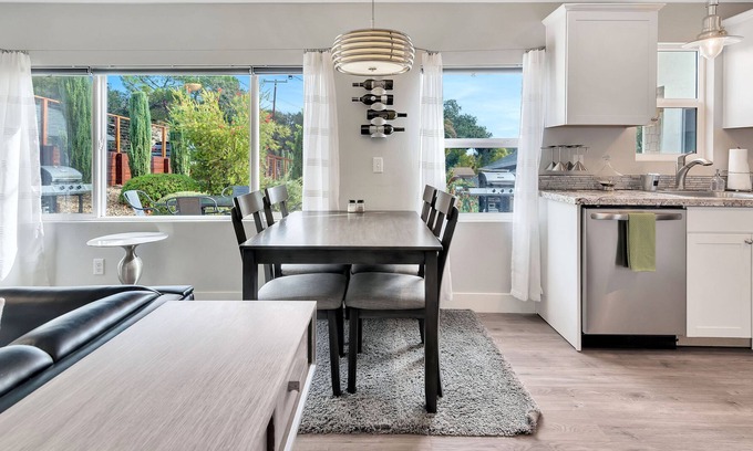 Paso Robles House | WINE & SHINE-The Westside Cottages 2 Bed/1 Bath