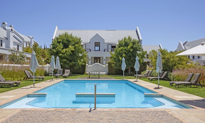 Stellenbosch Villa | Winelands Golf Lodges 37