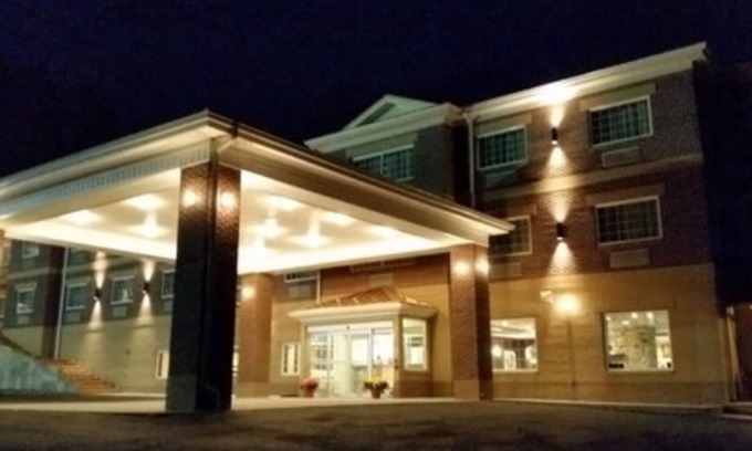 Leadsville Hotel | Wingate by Wyndham Elkins