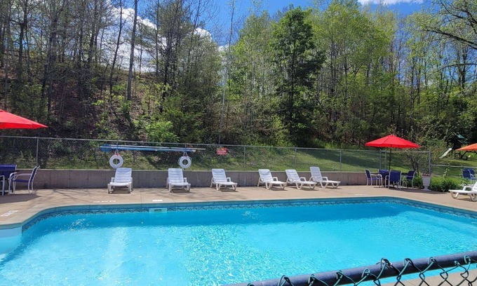 Lake George Hotel | Wingate by Wyndham Lake George