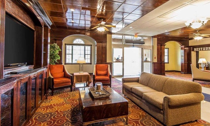 Marietta Hotel | Wingate by Wyndham Marietta Conference Center