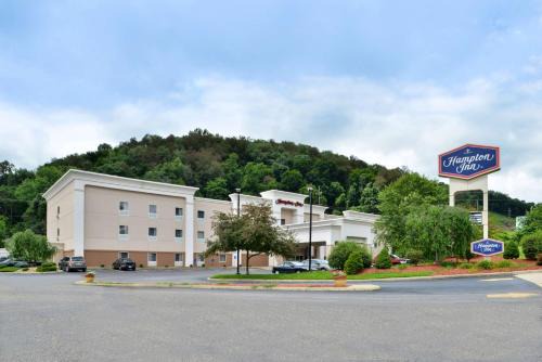 Steubenville Hotel | Wingate by Wyndham Steubenville