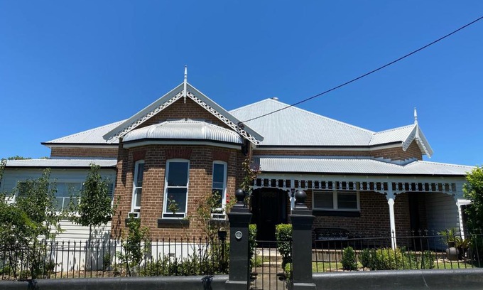 Wingham House | Wingham House - Pet Friendly