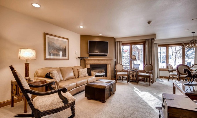 Vail Condo | Winter Condo in Ski-In/Ski-Out Complex w/Fireplace/Free WiFi/Shared Pool/Hot Tub