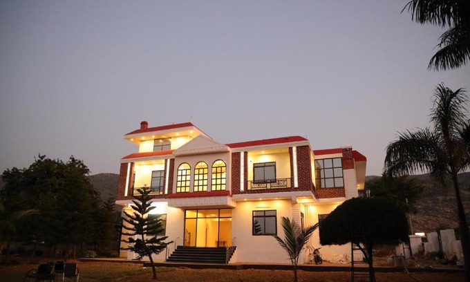 Pushkar Hotel | Winter Mountain Resort