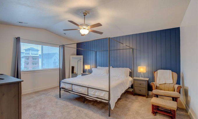 American Fork House | WINTER SPECIAL! Large Fenced Yard & Mtn Views!