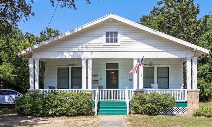 Old Town House | Winter Special! Rent January or February @ 2500.00 per month. Three king beds!