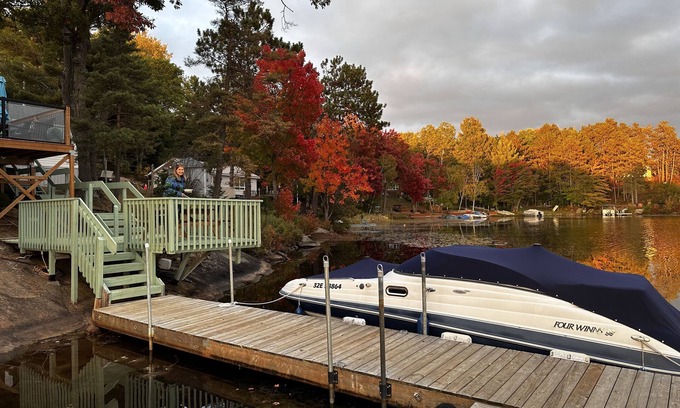 Havelock-Belmont-Methuen Cottage | Winter/summer paradise family Cottage. Cosy getaway. Water front nskidoo trail