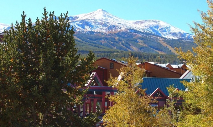 Historic District Condo | Winter Vacation On Main Street w Postcard View and Affordable! No Car Needed