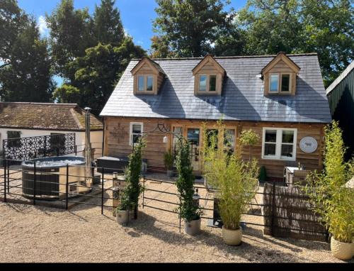 Braishfield House | Winterberry Barn
