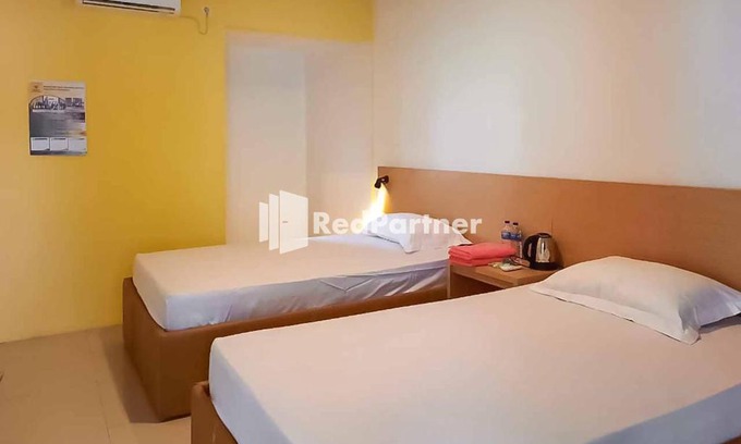 Majalengka Hotel | Wisma Baznas Syariah Majalengka Mitra RedDoorz
