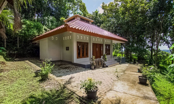Ungaran Barat House | Wisma Langen Werdhasih
