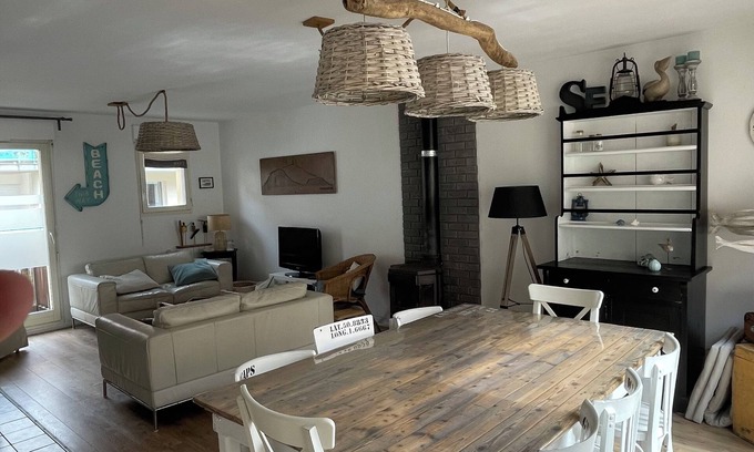 Wissant House | Wissant, direct access to the beach 100m: 6-person house, neat interior and sea view.