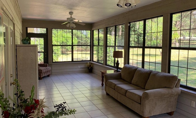 Lady Lake House | Wisteria House on 400-Acre Resort