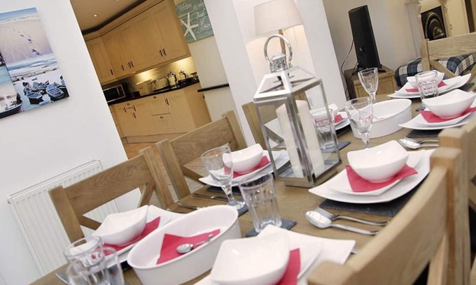 Horton House | Witsend - Four Bedroom House, Sleeps 8