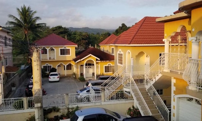 River Oaks Apartment | Wizzy Apartment