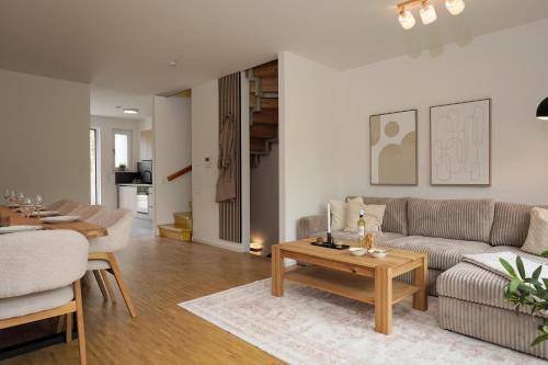 Wiesloch House | Wohnkultur - Ferienhaus für 10 mit Garten, Parkplatz, 5 Schlafzimmer