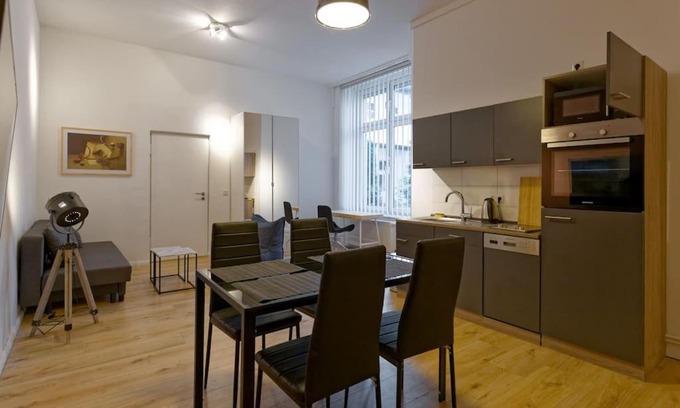 Friedrichshain Apartment | Wohnung 2 neben Warschauer Platz und Spree