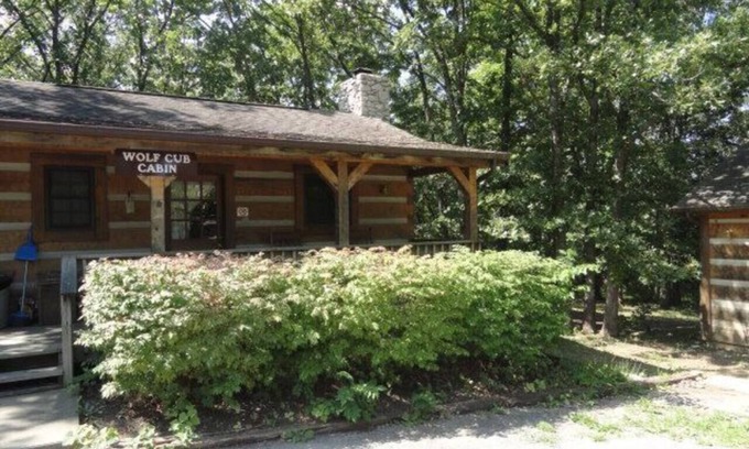 Pittsburg Cabin | Wolf Cub Cab of Pomme de Terre