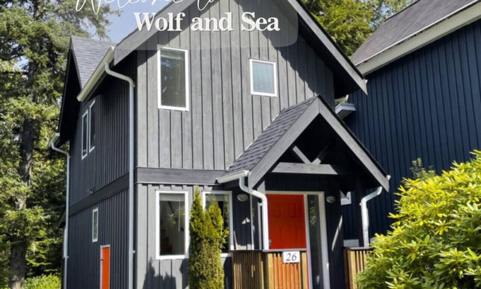 Ucluelet Cabin | Wolf & Sea Cottage in Ucluelet