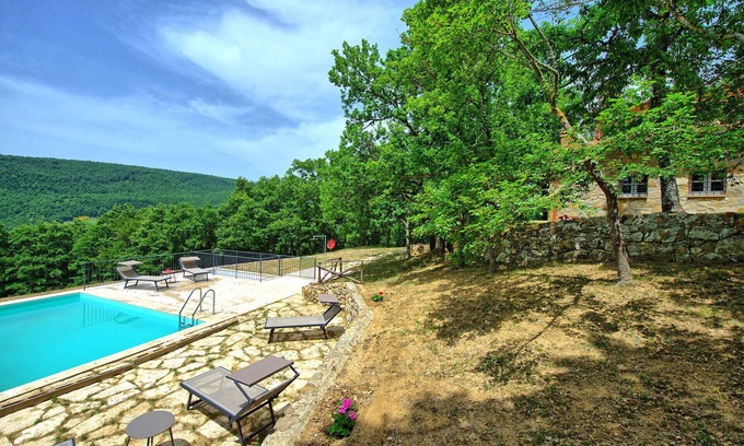 San Casciano dei Bagni Villa | Wonderful private villa for 10 people with WIFI, A/C, private pool and panoramic view