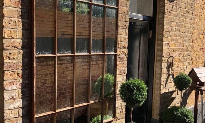 Shepherd's Bush Apartment | Wonderful 1-bedroom flat in vibrant West London