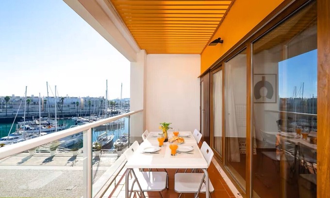 Lagos Apartment | Wonderful Apartment in Lagos Marina with AC/Wi-Fi/Netflix