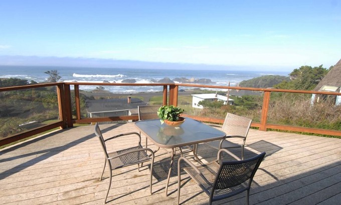 Seal Rock House | Wonderful Beach House with Fabulous Views