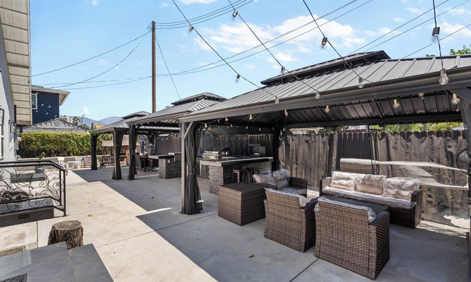 Westmont House | Wonderful Home With Amazing Enjoyable Backyard
