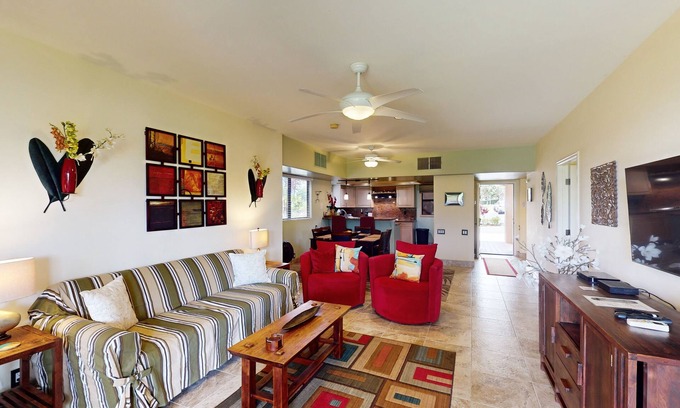 Waikoloa Condo | Wonderful home with central AC, heated pool & hot tub - close to dining