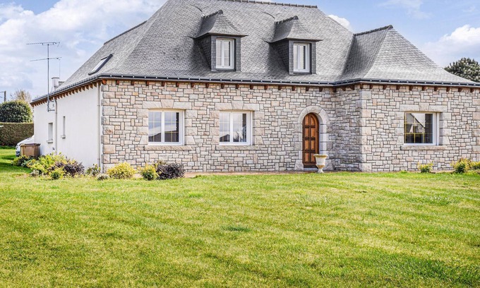 Pordic House | Wonderful modern house on the coast of Brittany.