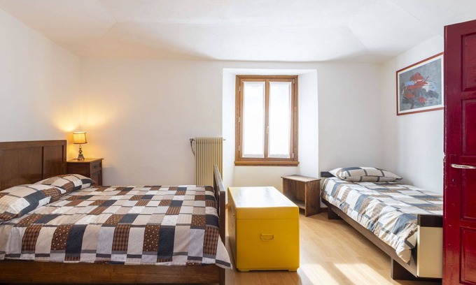 Villa di Tirano House | Wonderful private villa for 7 people with A/C, WIFI, TV, patio, pets allowed and parking