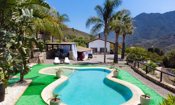 Los Guajares House | Wonderful private villa for 6 guests with A/C, private pool, WIFI, TV, terrace and parking