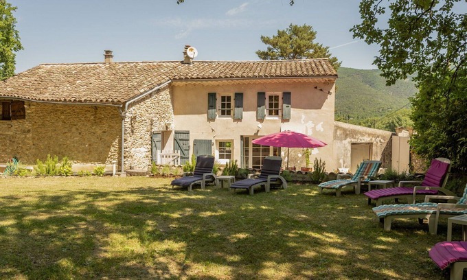 Le Poet-Laval House | Wonderful private villa for 8 guests with A/C, WIFI, TV, terrace and pets allowed