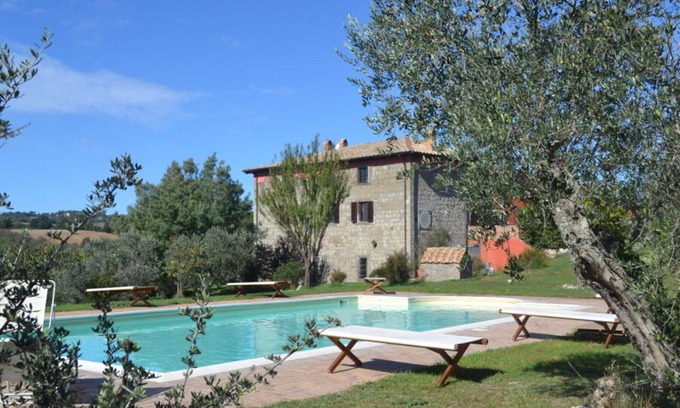 Montefiascone Villa | Wonderful private villa for 18 people with WIFI, private pool, patio and pets allowed