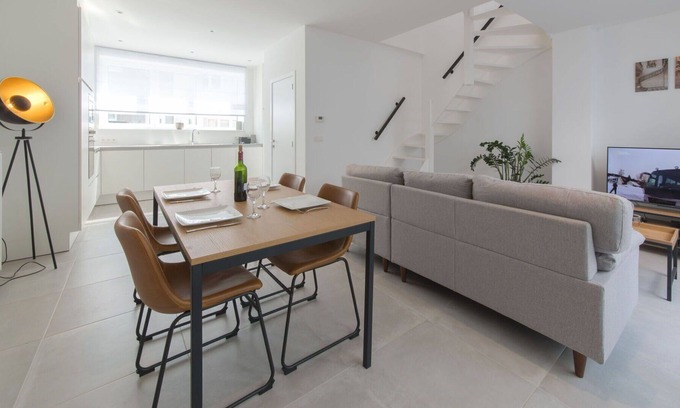 Blankenberge House | Wonderful private villa for 4 people with WIFI, TV, terrace and pets allowed